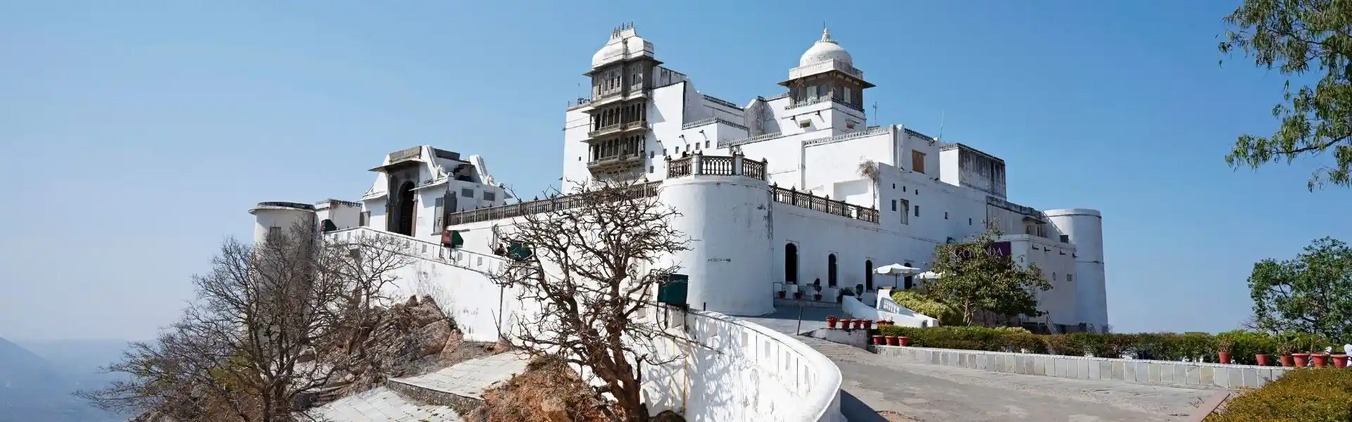 Sajjangarh Fort (Monsoon Palace)