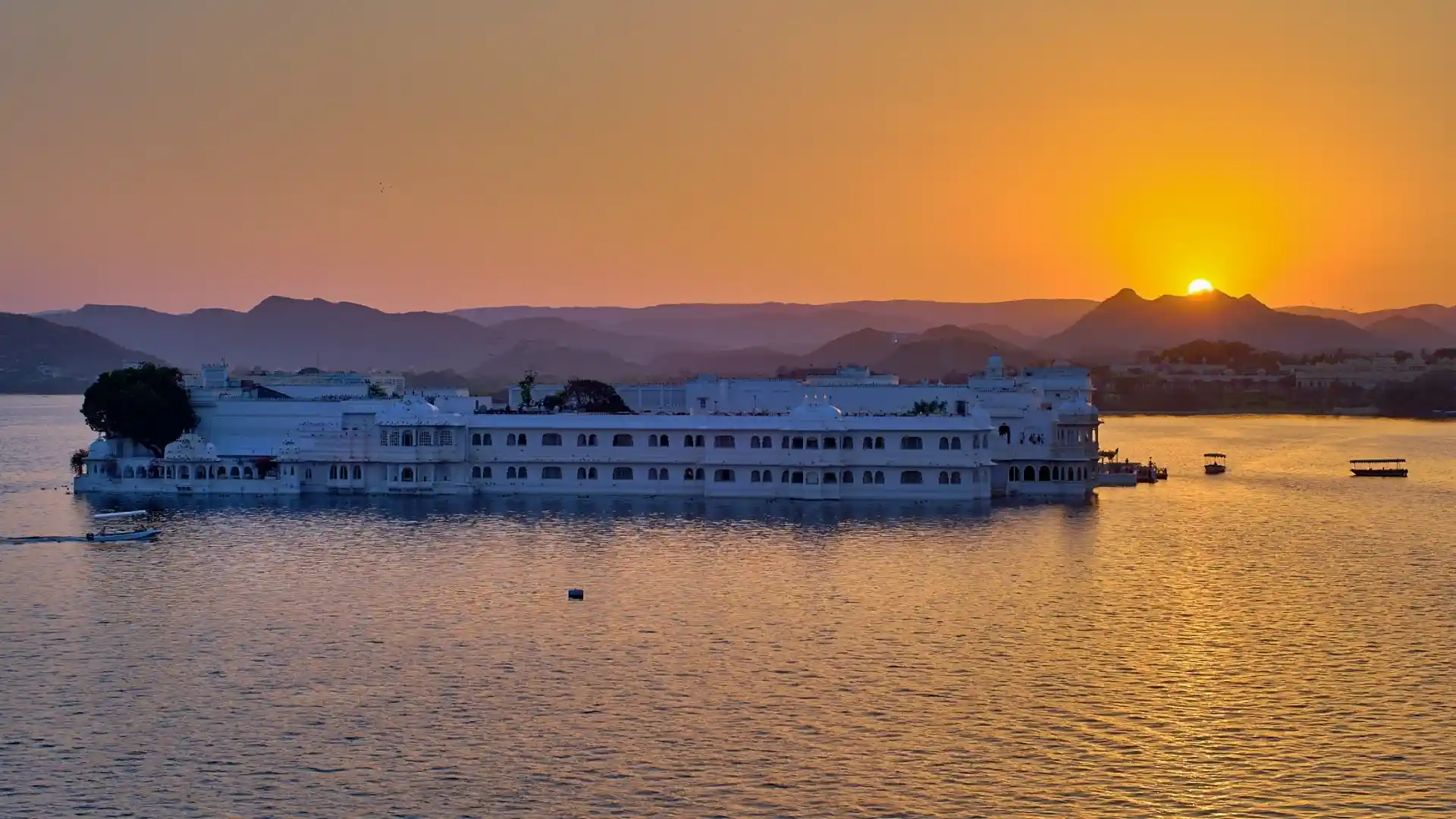 Morning Pickup From Udaipur